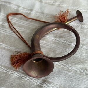 Vintage Brass Hunting Horn Wall Decor Mini Bugle w/Rope Hanger Rustic